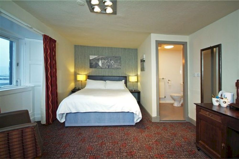 Ardencaple Hotel By Greene King Inns Helensburgh Esterno foto