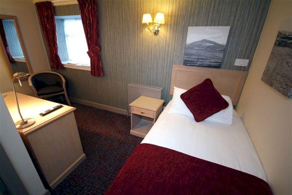 Ardencaple Hotel By Greene King Inns Helensburgh Esterno foto